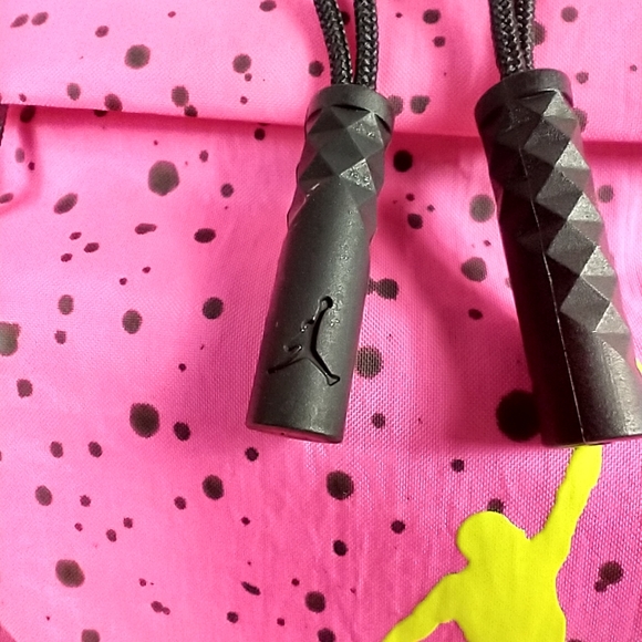 SOLD- Nike Poolside Cross Body Hip Pack - NWT - Picture 5 of 10